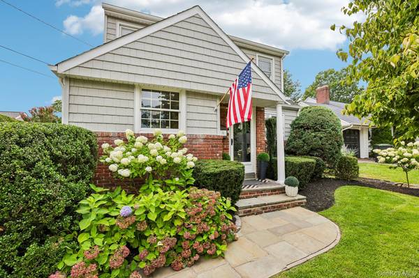 76 Highfield AVE, Port Washington, NY 11050