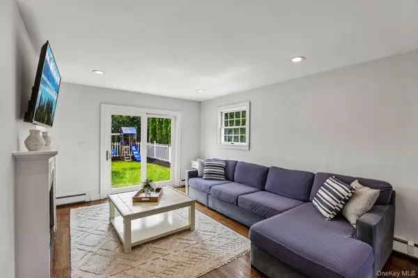 76 Highfield AVE, Port Washington, NY 11050