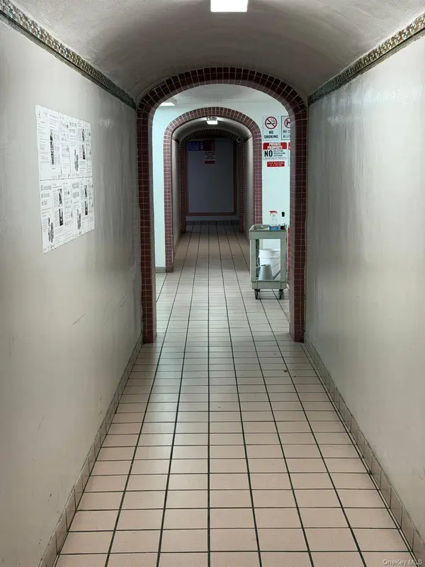 42-02 Layton ST #106, Elmhurst, NY 11373