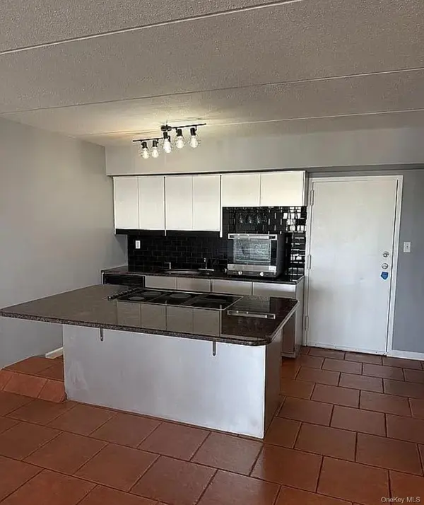 725 Miller AVE #410, Freeport, NY 11520