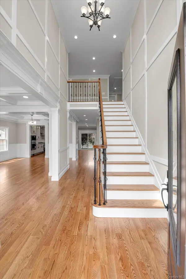 2351 Amherst ST, East Meadow, NY 11554