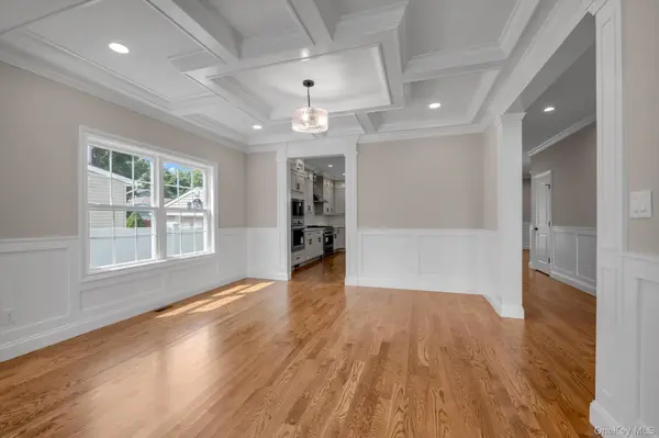 2351 Amherst ST, East Meadow, NY 11554