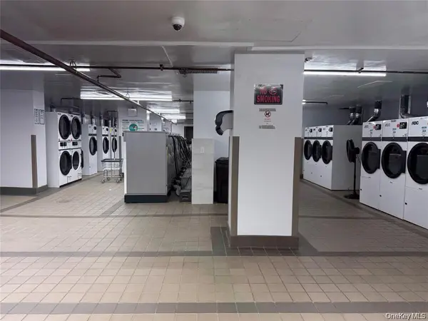 61-20 Grand Central Pkwy #A 1205, Forest Hills, NY 11375