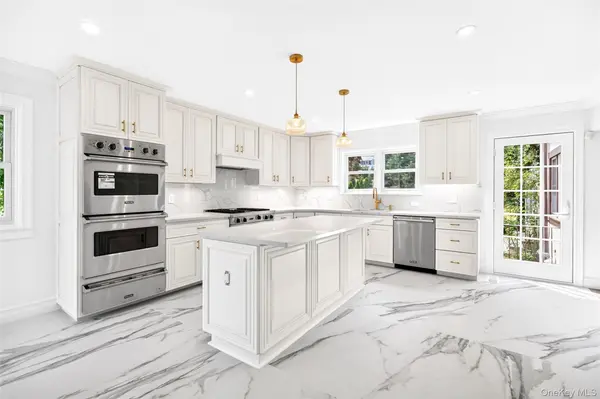 22 Northway, Bronxville, NY 10708