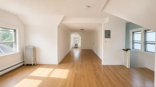 14708 33rd AVE, Flushing, NY 11354