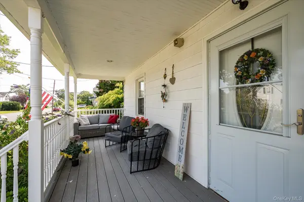 320 Brooklyn AVE, Massapequa Park, NY 11762
