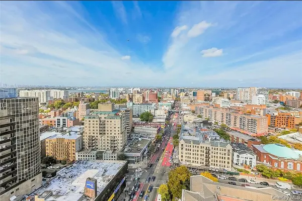 136-05 Sanford AVE #2L, Flushing, NY 11355