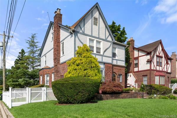 381 Woodmere BLVD, Woodmere, NY 11598