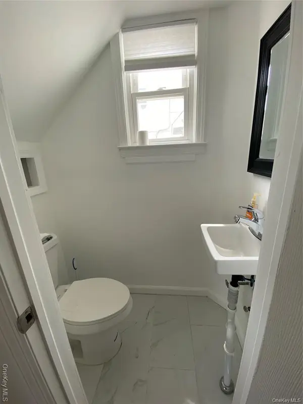 45 Broadway #11, Greenlawn, NY 11740