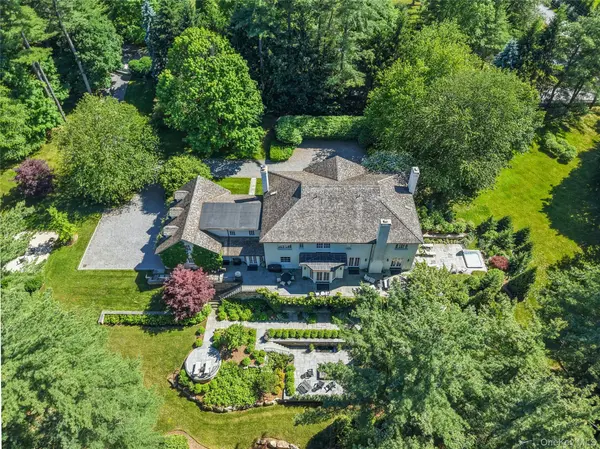 18 Oregon RD, Bedford Corners, NY 10549