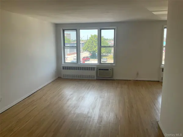 55 Lenox RD #3X, Rockville Centre, NY 11570