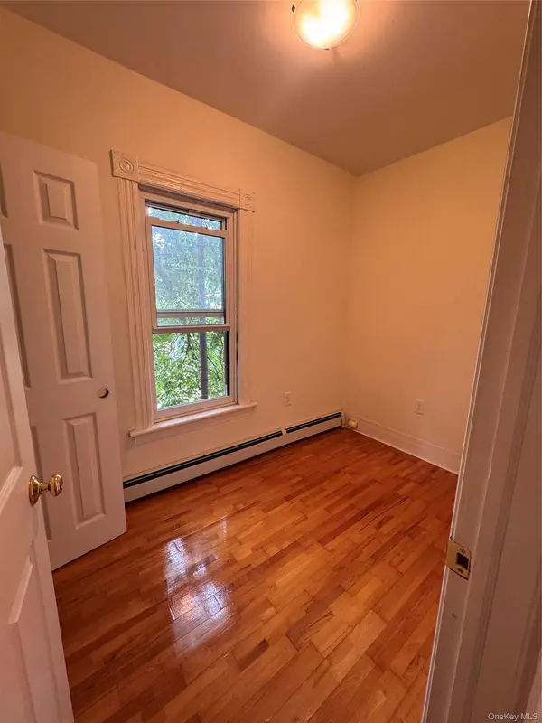 39 Avoca ST, Newburgh, NY 12550