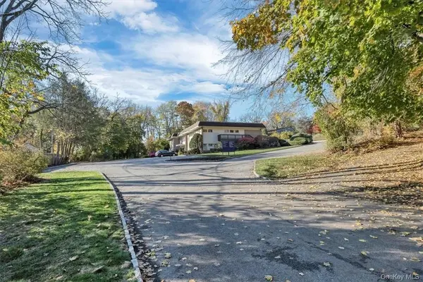 1983 Crompond RD #201, Cortlandt Manor, NY 10567