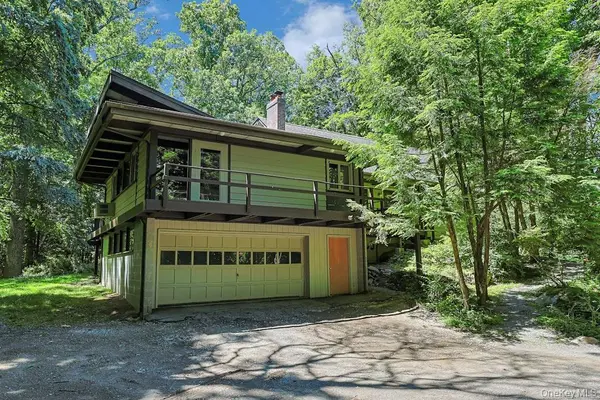 81 Montrose Station RD, Montrose, NY 10548