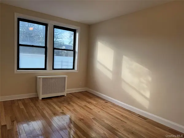 110 Stonelea PL #1B, New Rochelle, NY 10801