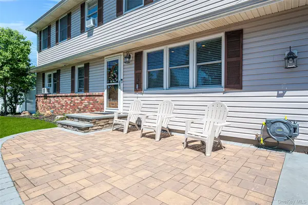 201 Oakland AVE, Deer Park, NY 11729