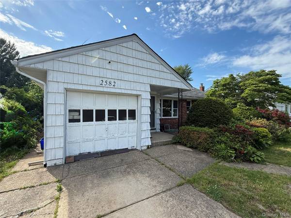2582 Oceanside RD, Oceanside, NY 11572