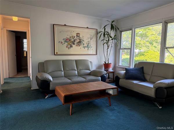 2582 Oceanside RD, Oceanside, NY 11572