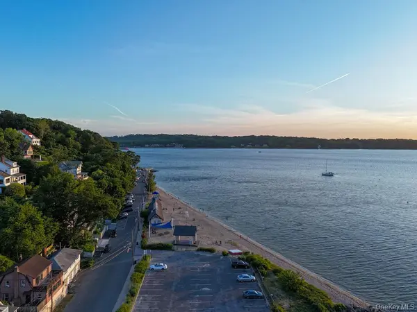 61 The BLVD, Sea Cliff, NY 11579