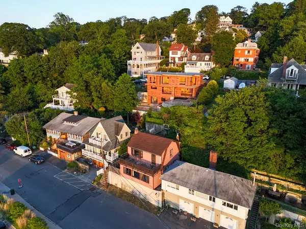 61 The BLVD, Sea Cliff, NY 11579