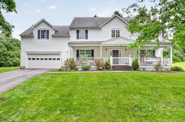 5 Red Tail CT, Pawling, NY 12564