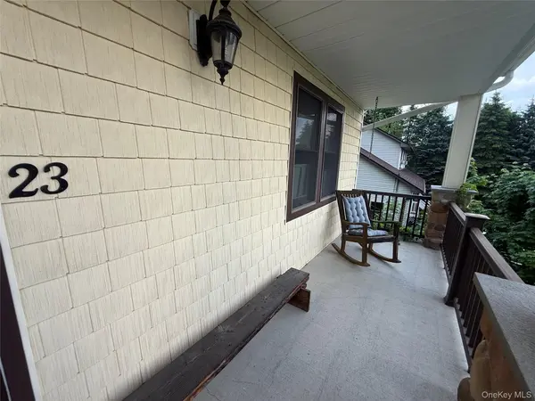 23 Swezey PL, Monroe, NY 10950