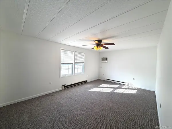 101 Rosevale AVE, Ronkonkoma, NY 11779