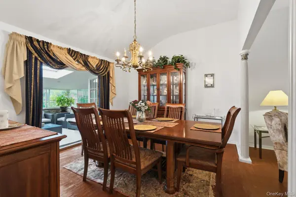 3 Baldwin LN, Scarsdale, NY 10583