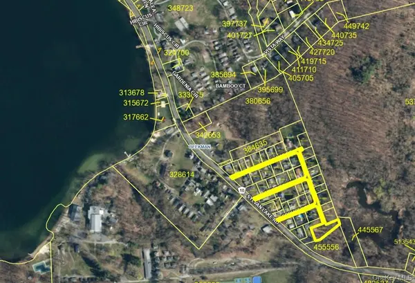 53 Lake RD, Hopewell Junction, NY 12533