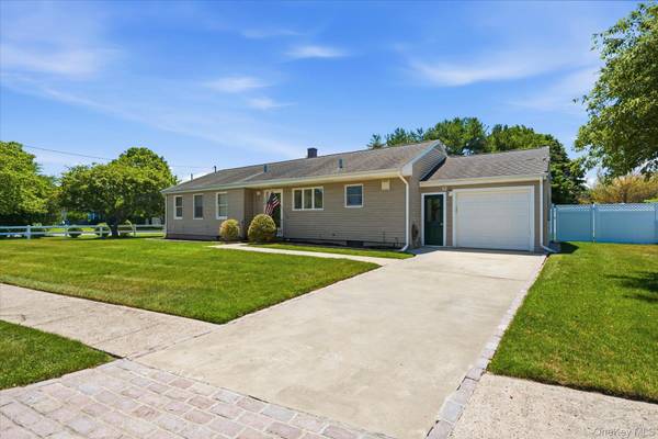 718 Patrick ST, Westhampton, NY 11978