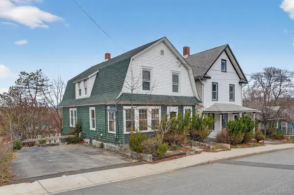 26 1/2 Ridge ST, Middletown, NY 10940
