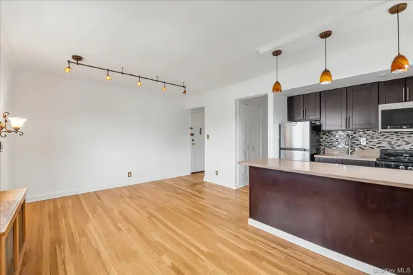 46-40 216th ST #3A, Bayside, NY 11361