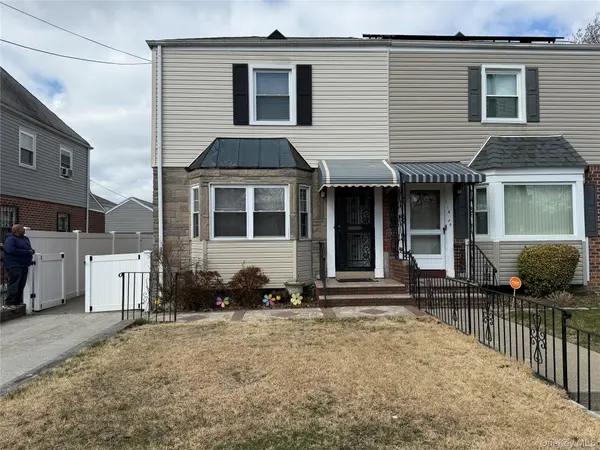11486 228th ST, Cambria Heights, NY 11411