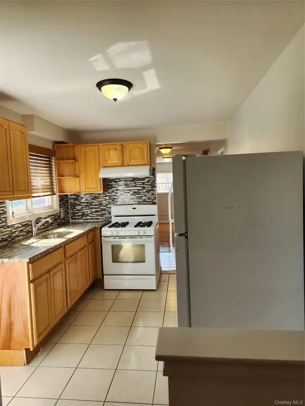 14969 257th ST #1 floor, Rosedale, NY 11422