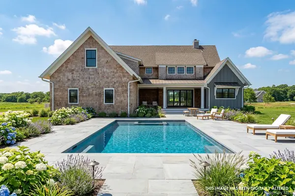 35 Club DR, Baiting Hollow, NY 11933