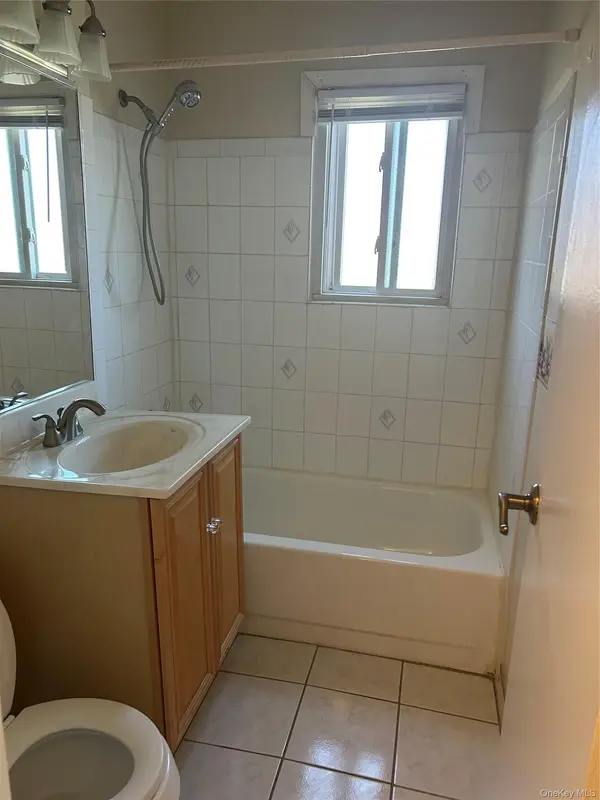 254 Edmunton Drive #K1 Edmunton Drive #K1 #K1, North Babylon, NY 11703