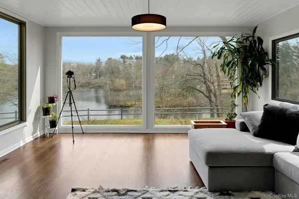 83 Burning Tree Rd, Greenwich, CT 06830