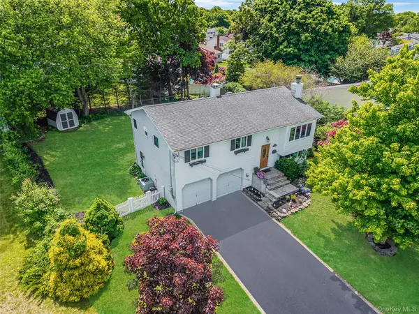 103 Stephen RD, Bayport, NY 11705