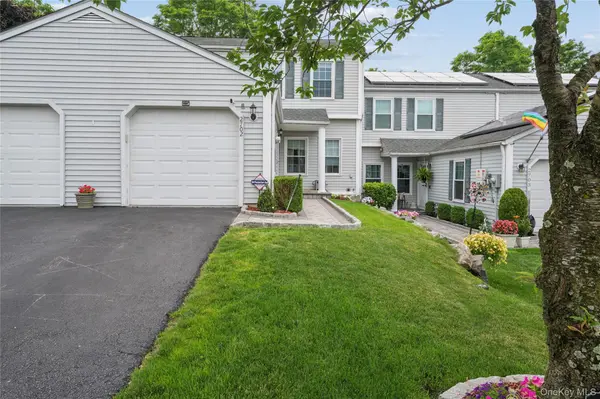 2702 Watch Hill DR, Tarrytown, NY 10591
