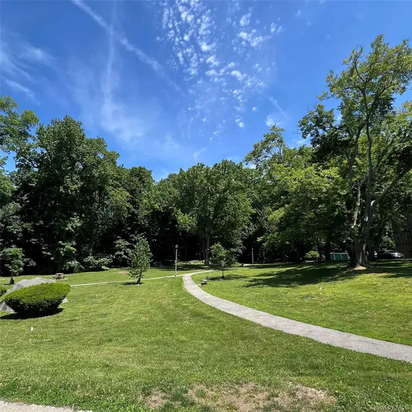 35 N Chatsworth AVE #1J, Larchmont, NY 10538