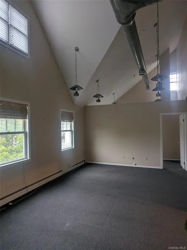 Suite 1 40 Birch Hill RD, Locust Valley, NY 11560