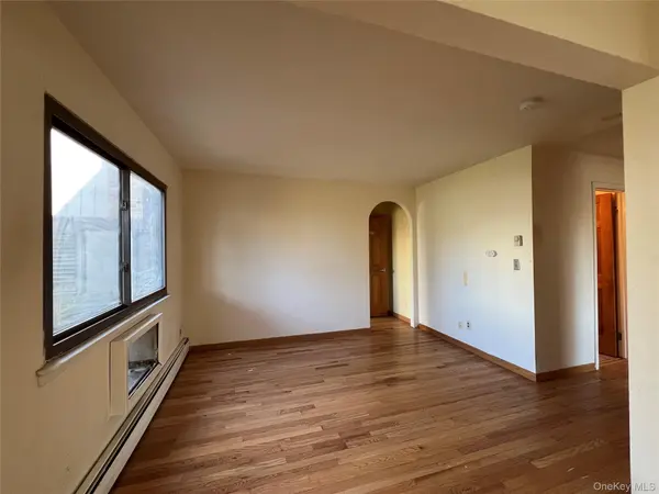 137 Sierra Vista LN, Valley Cottage, NY 10989