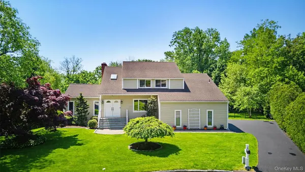 9 Briga LN, White Plains, NY 10605