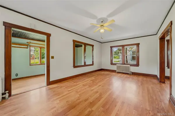24 Lincoln ST, Sloatsburg, NY 10974
