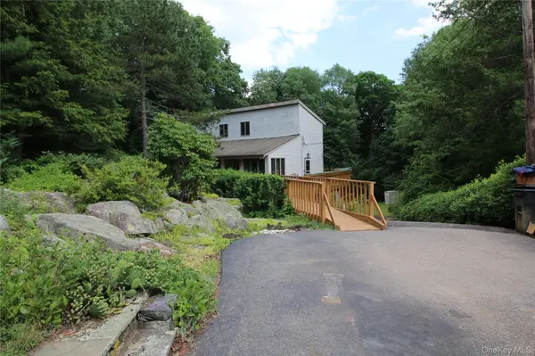 58 Kentview DR,  Carmel,  NY 10512