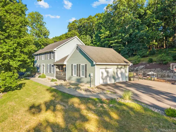 22 Pyngyp RD, Stony Point, NY 10980