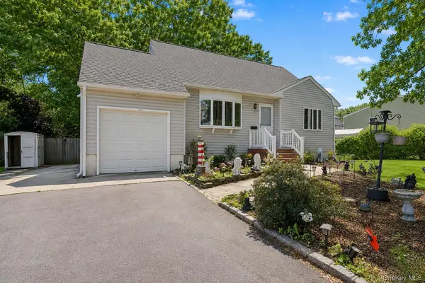 1241 Terry RD, Ronkonkoma, NY 11779