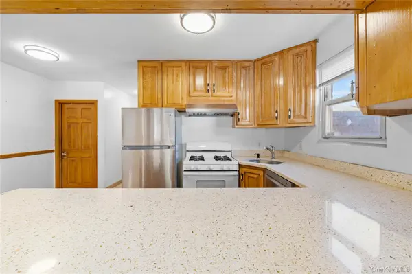 2535 Bayside LN, Flushing, NY 11358