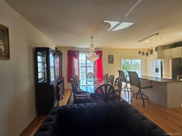 913 Hawthorn WAY, New Windsor, NY 12553