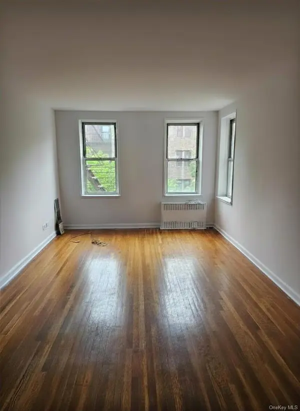 2107 Wallace AVE #4D, Bronx, NY 10462